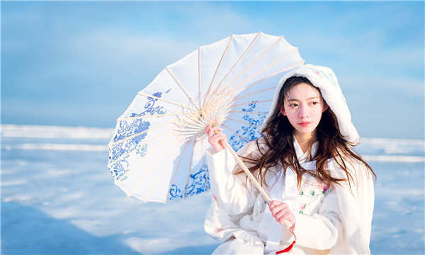 前进试管代怀生子多少钱一个？助孕之路的费用分析与方案选择